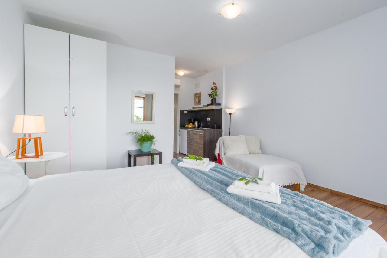 Apartments Zomzi Poreč Extérieur photo