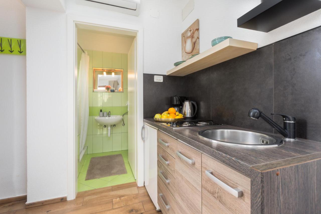 Apartments Zomzi Poreč Extérieur photo