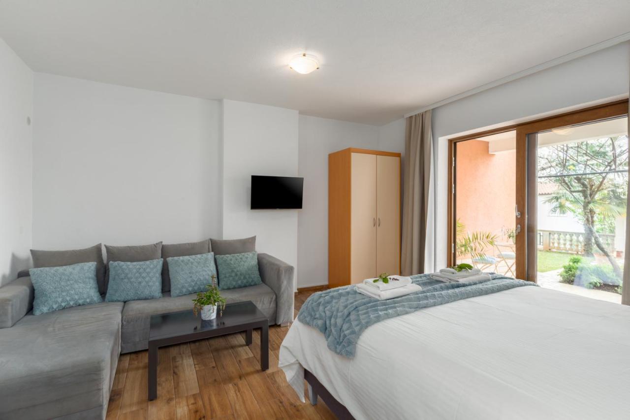 Apartments Zomzi Poreč Extérieur photo