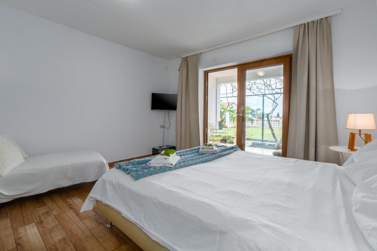 Apartments Zomzi Poreč Extérieur photo