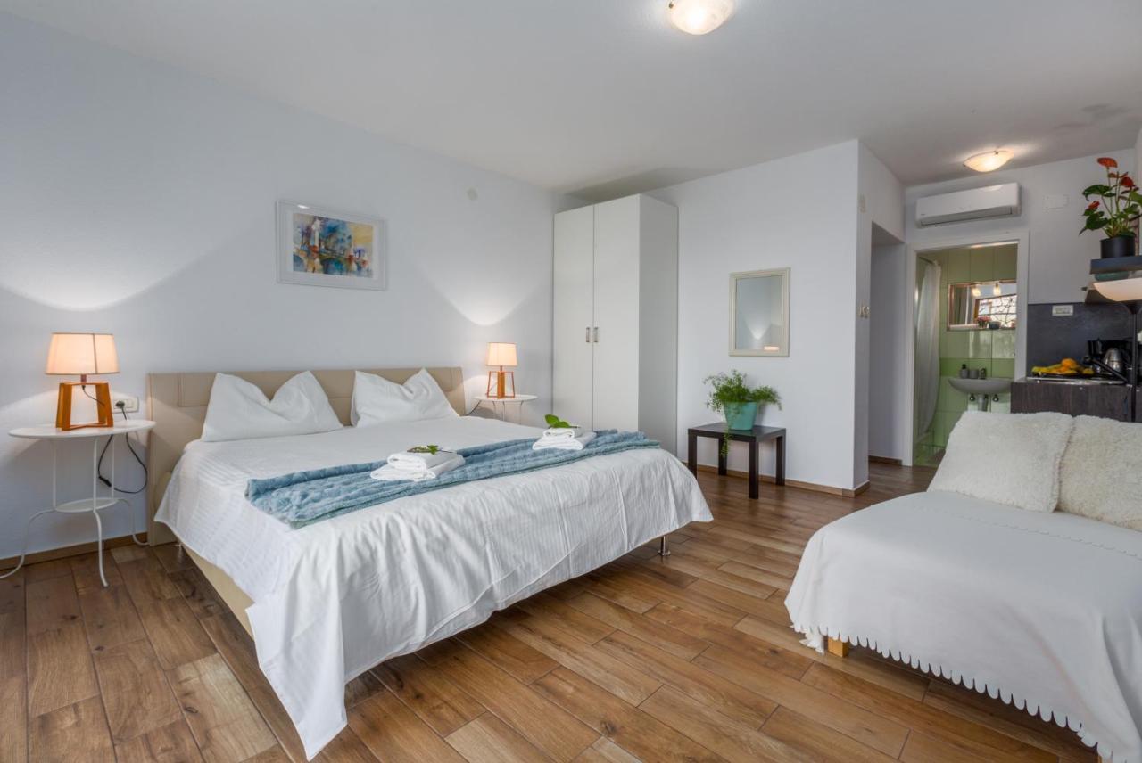 Apartments Zomzi Poreč Extérieur photo