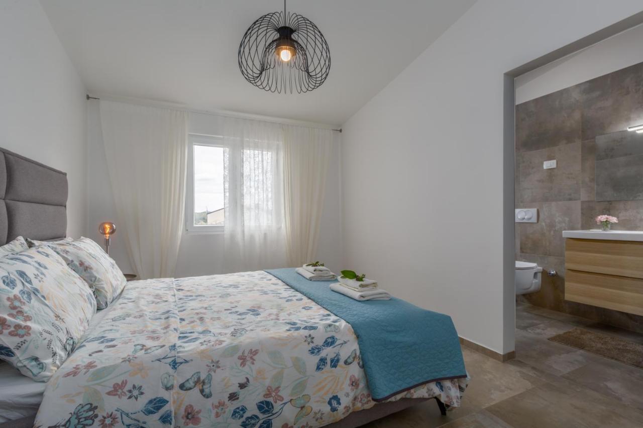 Apartments Zomzi Poreč Extérieur photo
