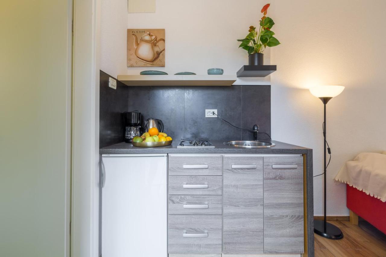 Apartments Zomzi Poreč Extérieur photo