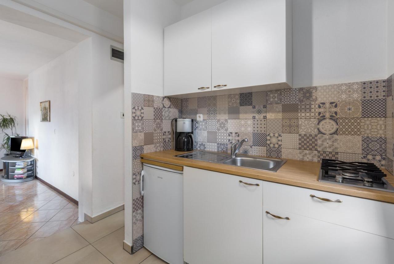 Apartments Zomzi Poreč Extérieur photo