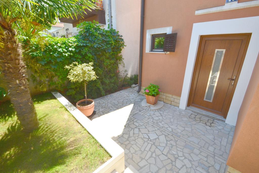 Apartments Zomzi Poreč Extérieur photo