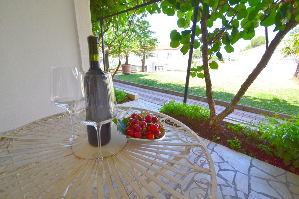 Apartments Zomzi Poreč Extérieur photo